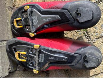 Used Shimano SH-RC702 crimson 2024 bike — image 3 of 6