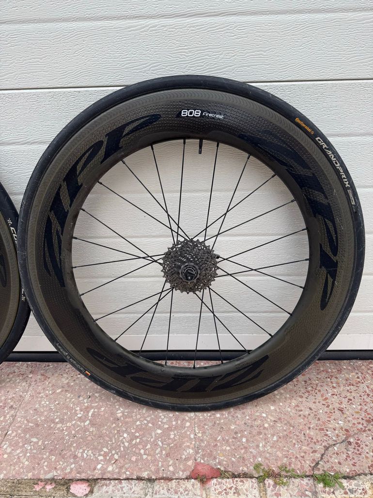 Used Zipp 404 + 808 Firecrest Carbon 2018 bike — image 5 of 8