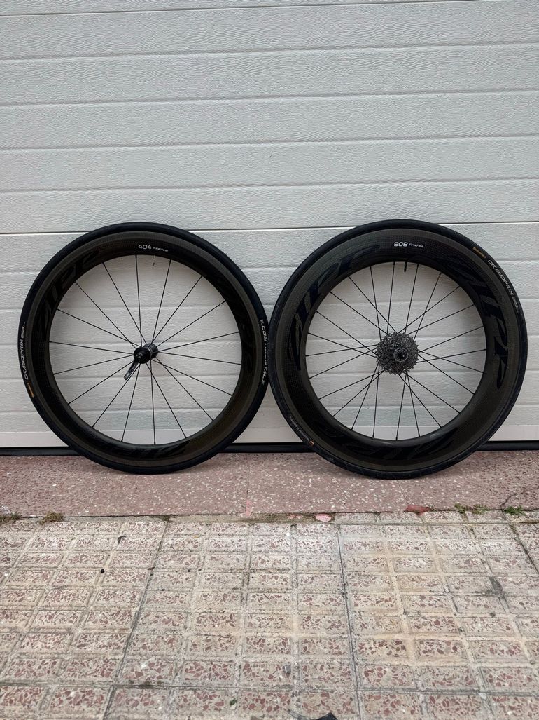 Used Zipp 404 + 808 Firecrest Carbon 2018 bike — image 1 of 8