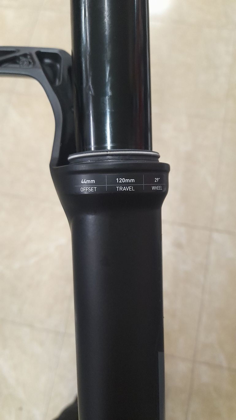 Used RockShox SID 2024 bike — image 3 of 5