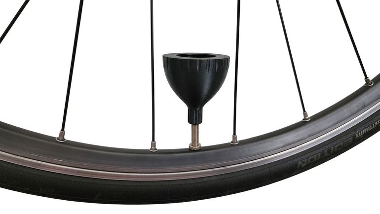 Used BikeLab3D Embudo para líquido tubeless bike — image 1 of 2