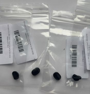 Used Shimano Di2 SM-GM01 Rubber Grommet EW-SD50 (4 pcs) bike — image 5 of 6