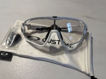 Oakley, Jawbreaker