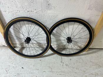 sans, Paires de roues de piste/fixi