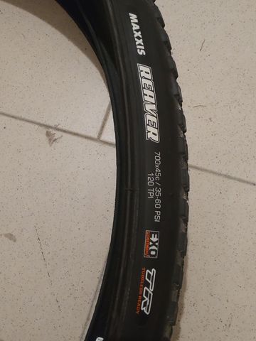Used Maxxis pneumatici Tyres & Tubes