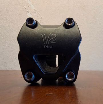 Used Devinci V2 Pro Stem | Ø35mm | <->45mm | 0 Degrees 2016 Cockpit