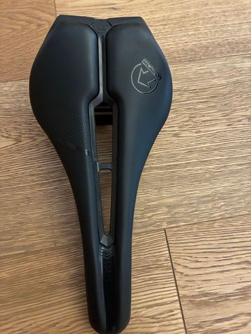 Tweedehands Shimano Sella 2023 bike — afbeelding 1 van 5