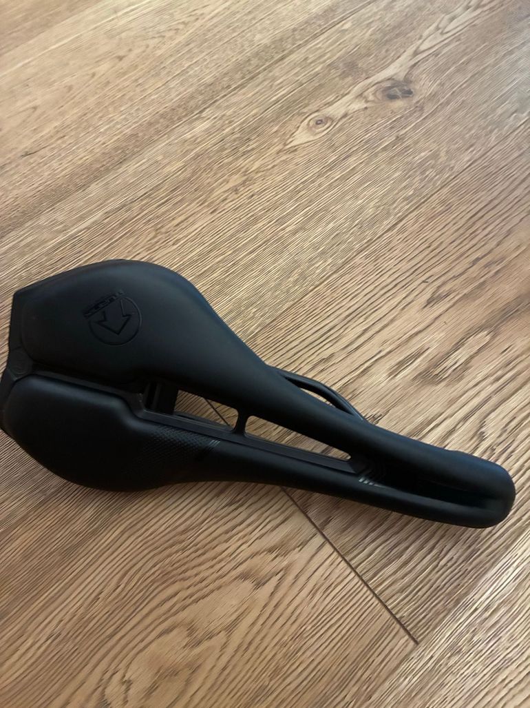 Used Shimano Sella 2023 bike — image 2 of 5