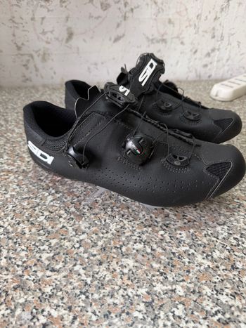 Used Sidi Genius 10 2024 bike — image 4 of 10