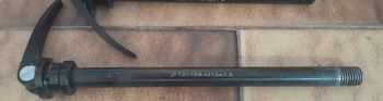 Used cbt Axes de serrages rapides de roues bike — image 3 of 3