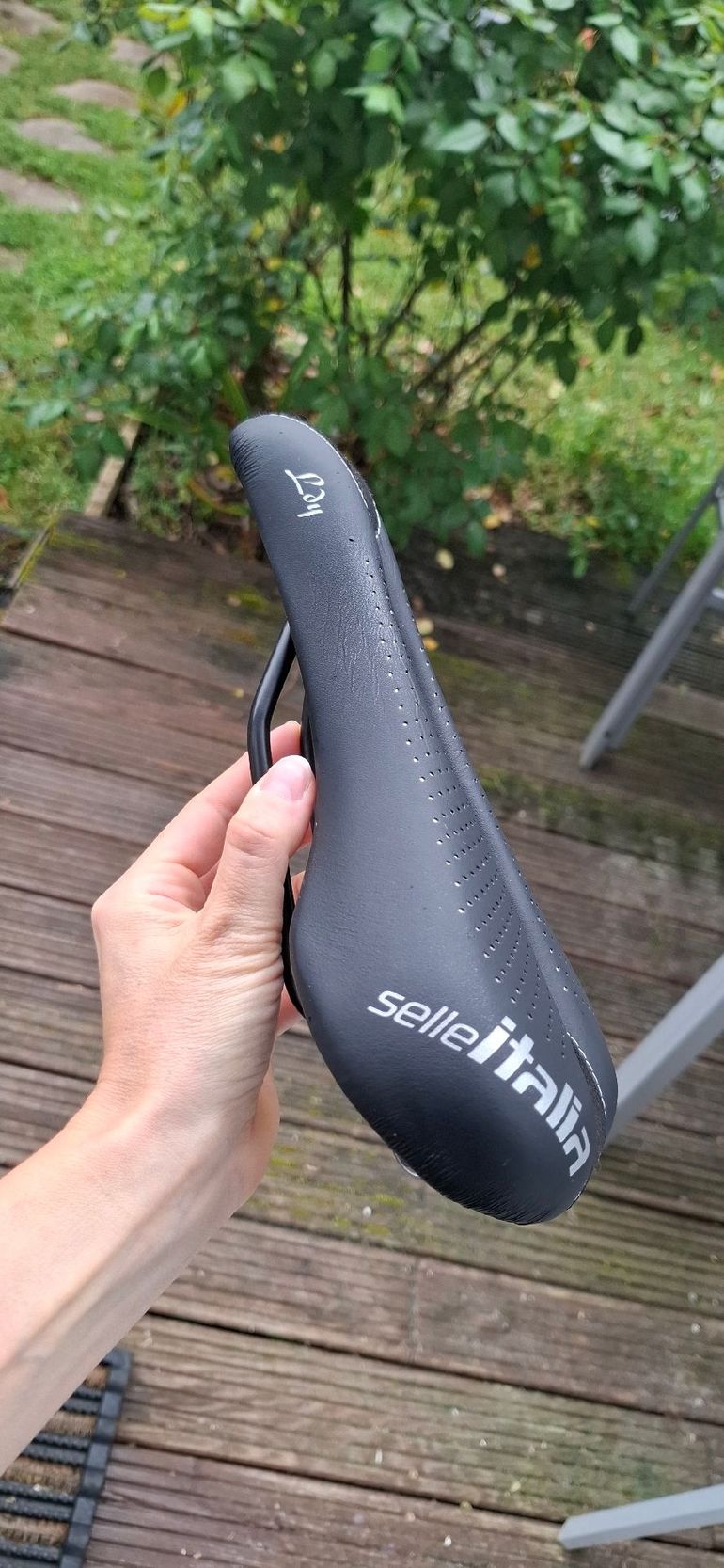 Used Selle Italia Femme GelFlow Lady 2025 bike — image 3 of 4
