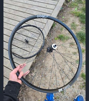 Used Dt Swiss M1900 bike — image 2 of 5