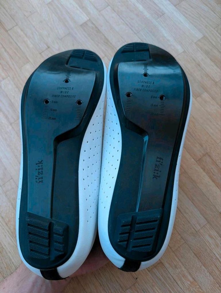 Used Fizik Vento Omna Wide 2026 bike — image 3 of 6