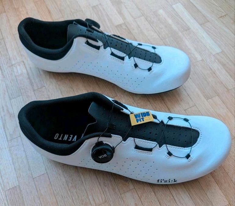 Used Fizik Vento Omna Wide 2026 bike — image 2 of 6