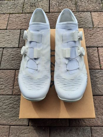 Fizik, Vento Vega Carbon Rennradschuhe - weiß/weiß