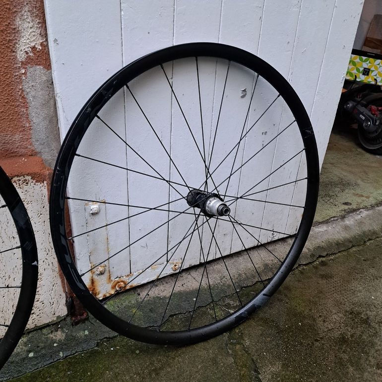 Used Fulcrum RD600 Wheelset disk 2025 bike — image 3 of 5