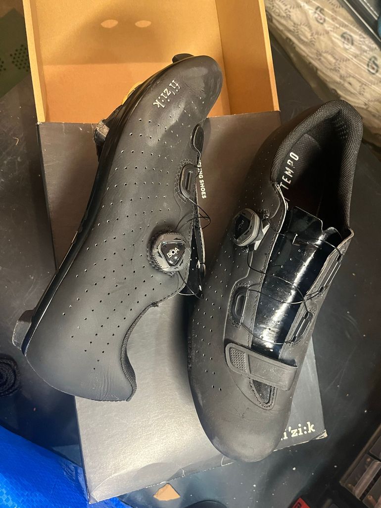 Used Fizik Tempo over curve R5 nere bike — image 4 of 6