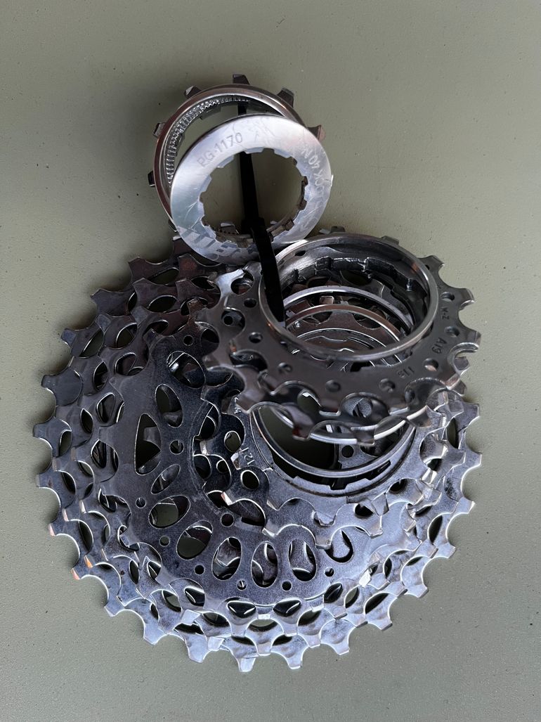 Used Sram Force 11V 11-28 Cassette bike — image 3 of 6
