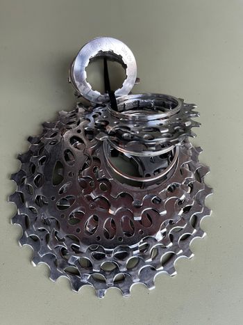 Used Sram Force 11V 11-28 Cassette bike