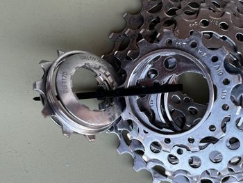 Used Sram Force 11V 11-28 Cassette bike — image 4 of 6