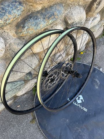 Used Stans Notubes Crest MK4 28h 2025 Wheels