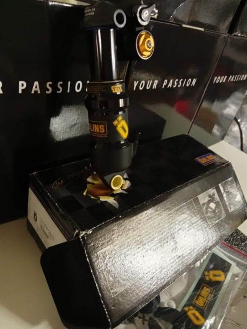 Used Öhlins ttx Rear Suspension