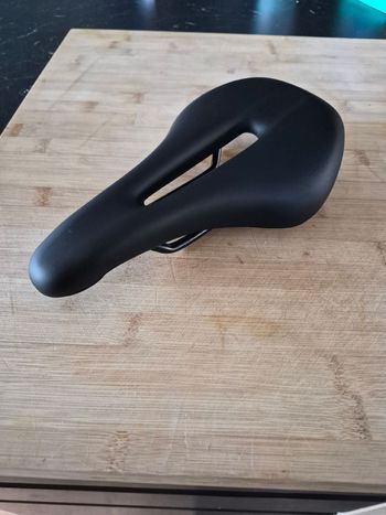 Used Bontrager Verse Short 2024 bike — image 2 of 3
