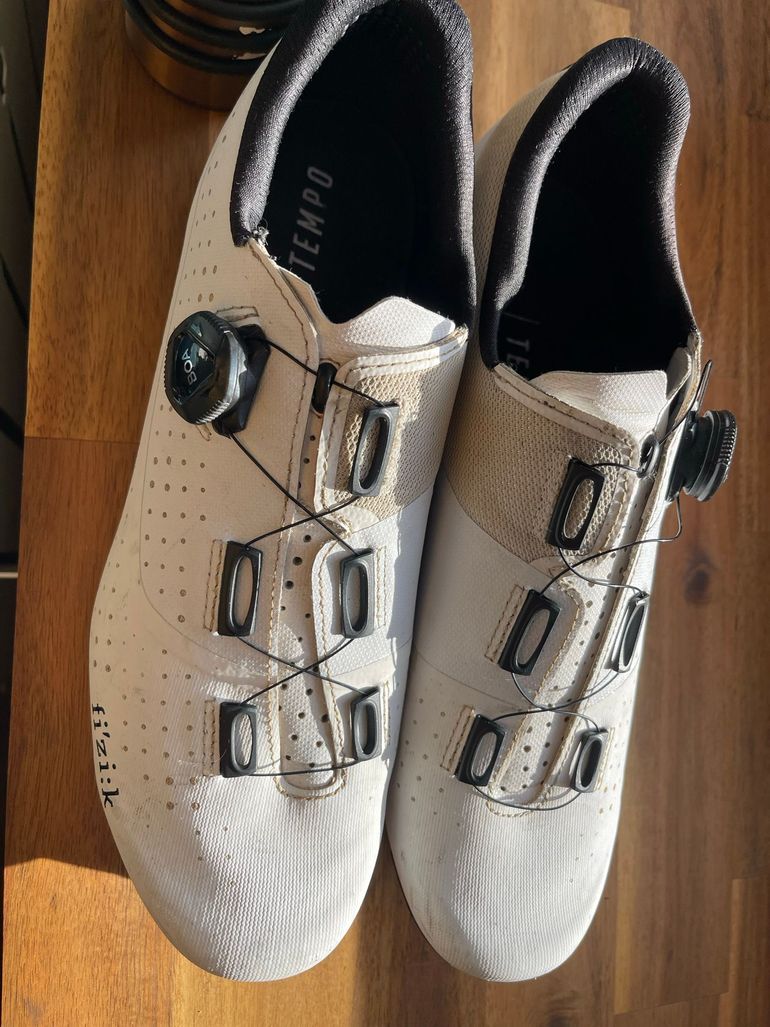 Used Fizik Tempo Overcurve R4 bike — image 1 of 5