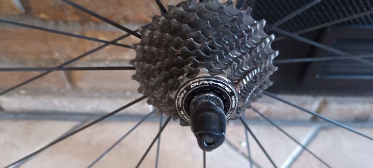 Used Mavic ksiryum carbon 2018 bike — image 3 of 4
