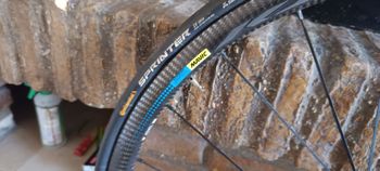 Used Mavic ksiryum carbon 2018 bike — image 2 of 4