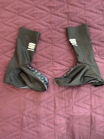 Used Sportful Shoe Covers bike — image 2 of 3