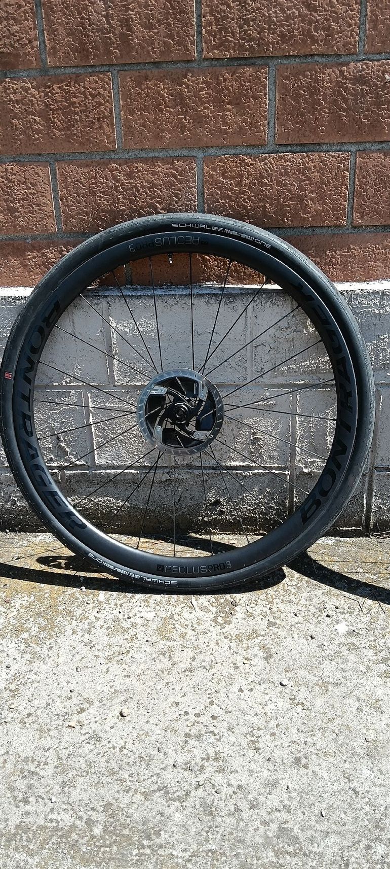Used Bontrager Carbon Fiber Wheels bike — image 6 of 6