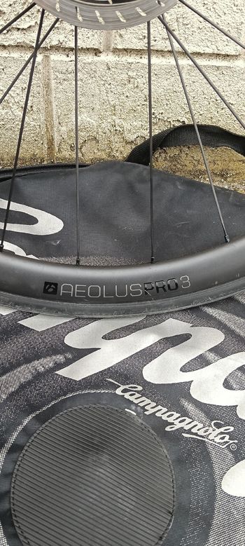 Used Bontrager Carbon Fiber Wheels bike — image 4 of 6