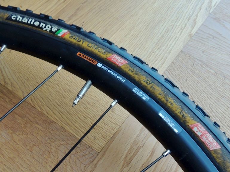 Used Shimano WH-RS171 700c Disc Wheelset bike — image 5 of 14
