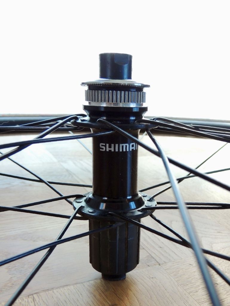 Used Shimano WH-RS171 700c Disc Wheelset bike — image 6 of 14