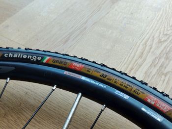 Used Shimano WH-RS171 700c Disc Wheelset bike — image 3 of 14
