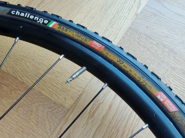 Used Shimano WH-RS171 700c Disc Wheelset bike — image 12 of 14