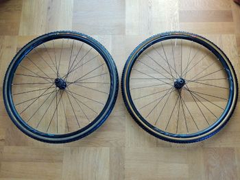 Used Shimano WH-RS171 700c Disc Wheelset bike — image 8 of 14