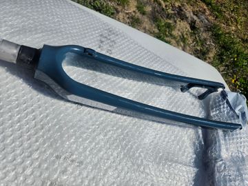 Used Giant Revolt Fork bike — image 7 of 10