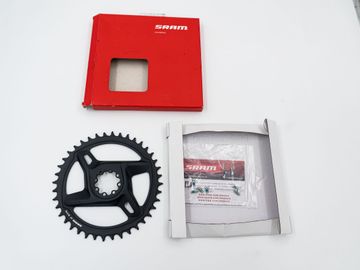 Used Sram Rival AXS DM Chainring 40T Drivetrain & Pedals