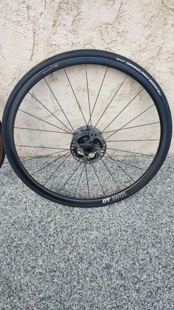 Used Dt Swiss Mont chasseral 25mm 2024 bike — image 3 of 4