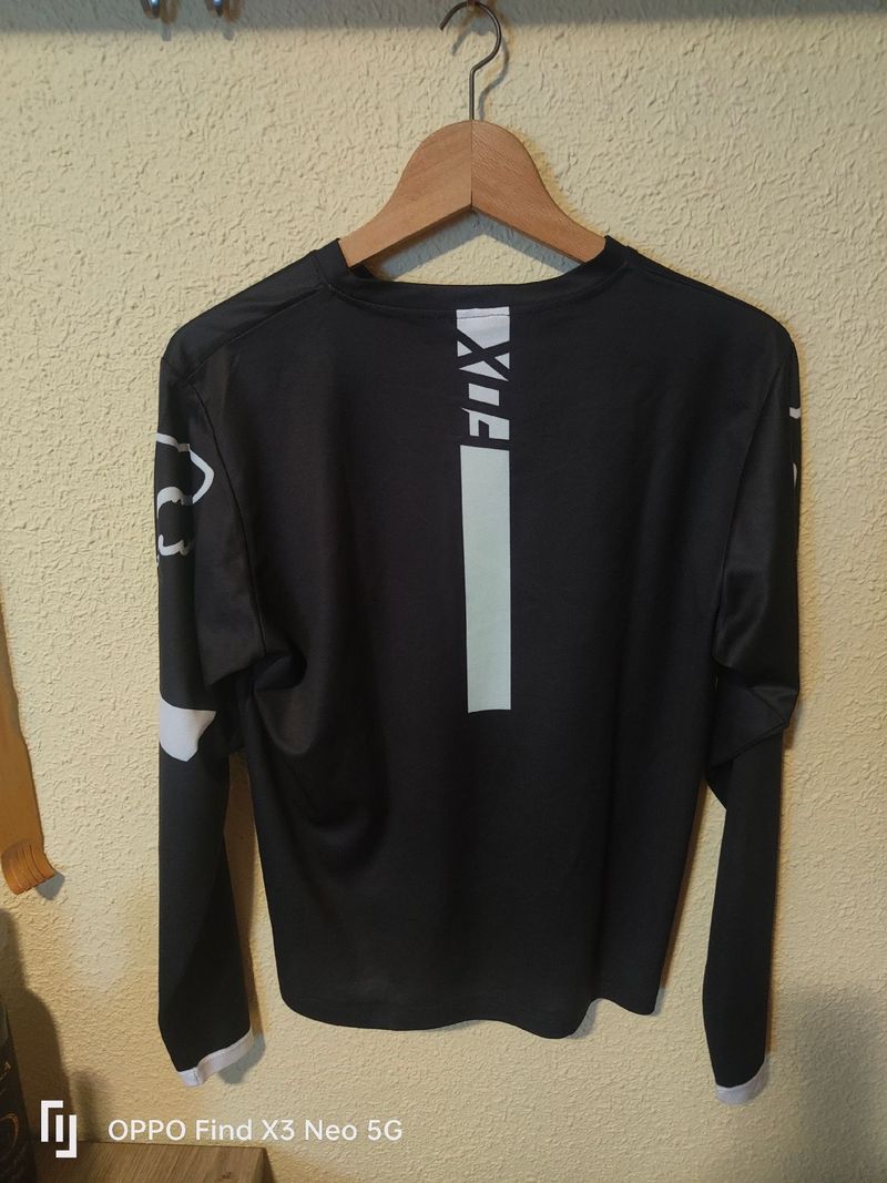 Used Fox Camiseta MTB 2023 bike — image 1 of 2