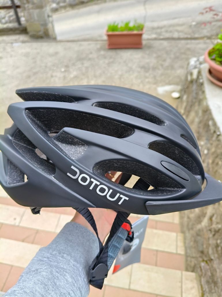 Used Dotout Casco Helmet bike — image 4 of 4