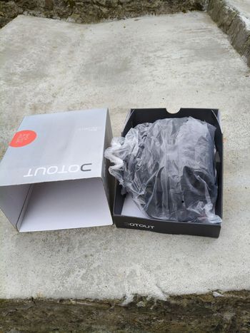 Used Dotout Casco Helmet bike — image 2 of 4