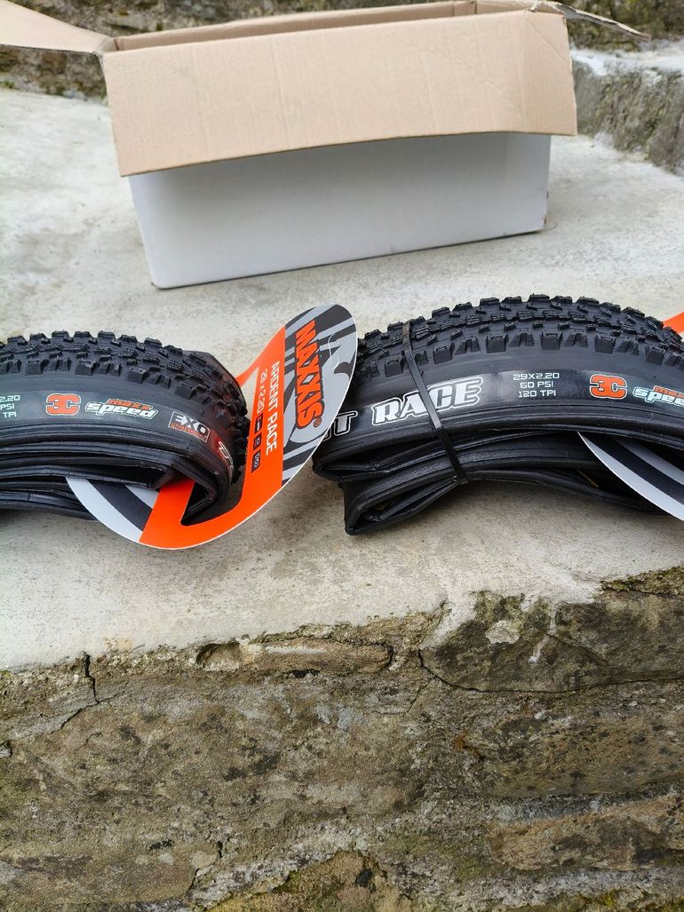 Used Maxxis ardent race 29 X 2,20 bike — image 1 of 4