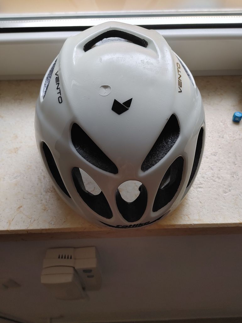 Used Catlike VENTO BIANCO BRILLANTE Helmet 2026 bike — image 2 of 3