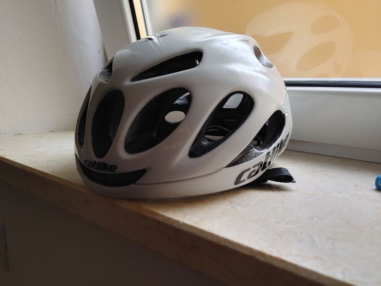 Used Catlike VENTO BIANCO BRILLANTE Helmet 2026 bike — image 1 of 3