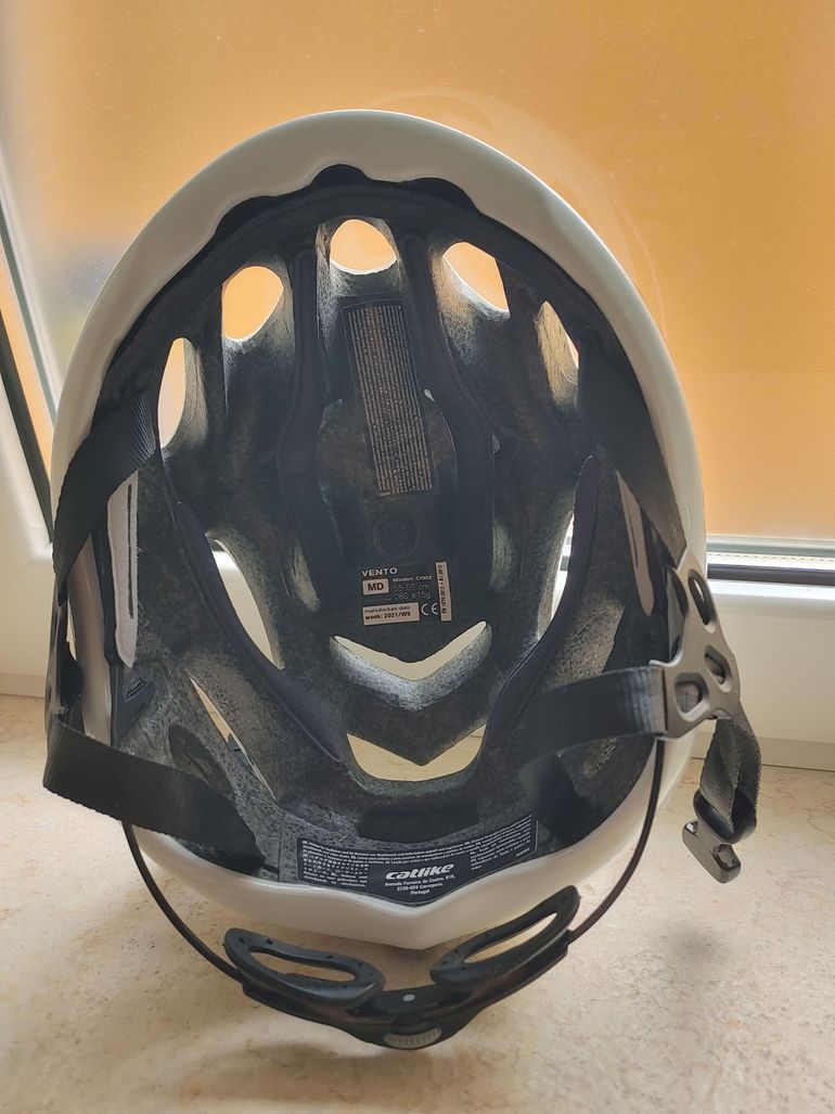 Used Catlike VENTO BIANCO BRILLANTE Helmet 2026 bike — image 3 of 3