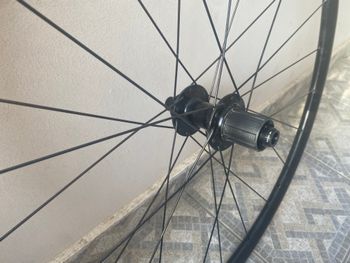 Used Dt Swiss R 470 Wheelset 2025 bike — image 2 of 9
