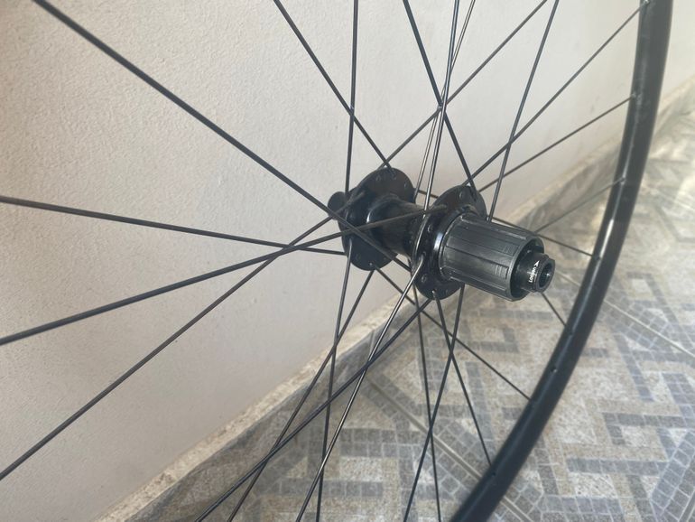 Used Dt Swiss R 470 Wheelset 2025 bike — image 2 of 9
